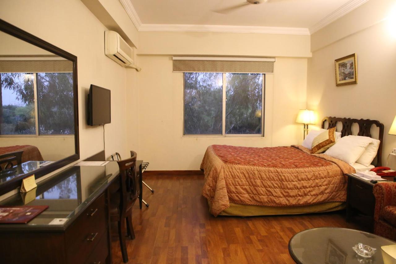 Carlton Tower Hotel Lahore Exterior photo
