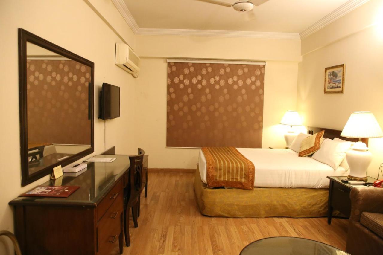 Carlton Tower Hotel Lahore Exterior photo