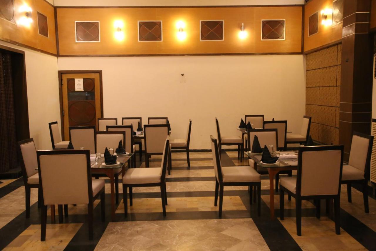 Carlton Tower Hotel Lahore Exterior photo