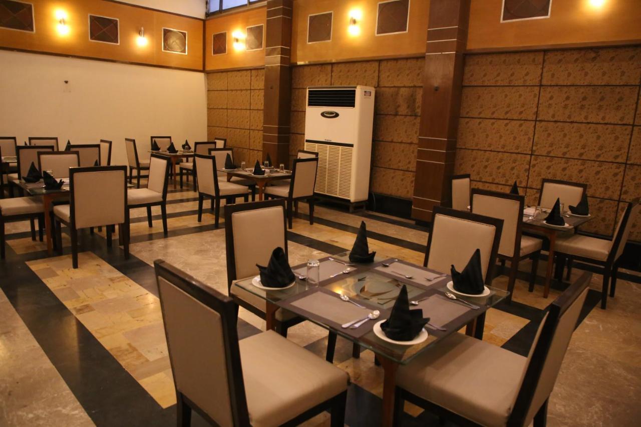 Carlton Tower Hotel Lahore Exterior photo