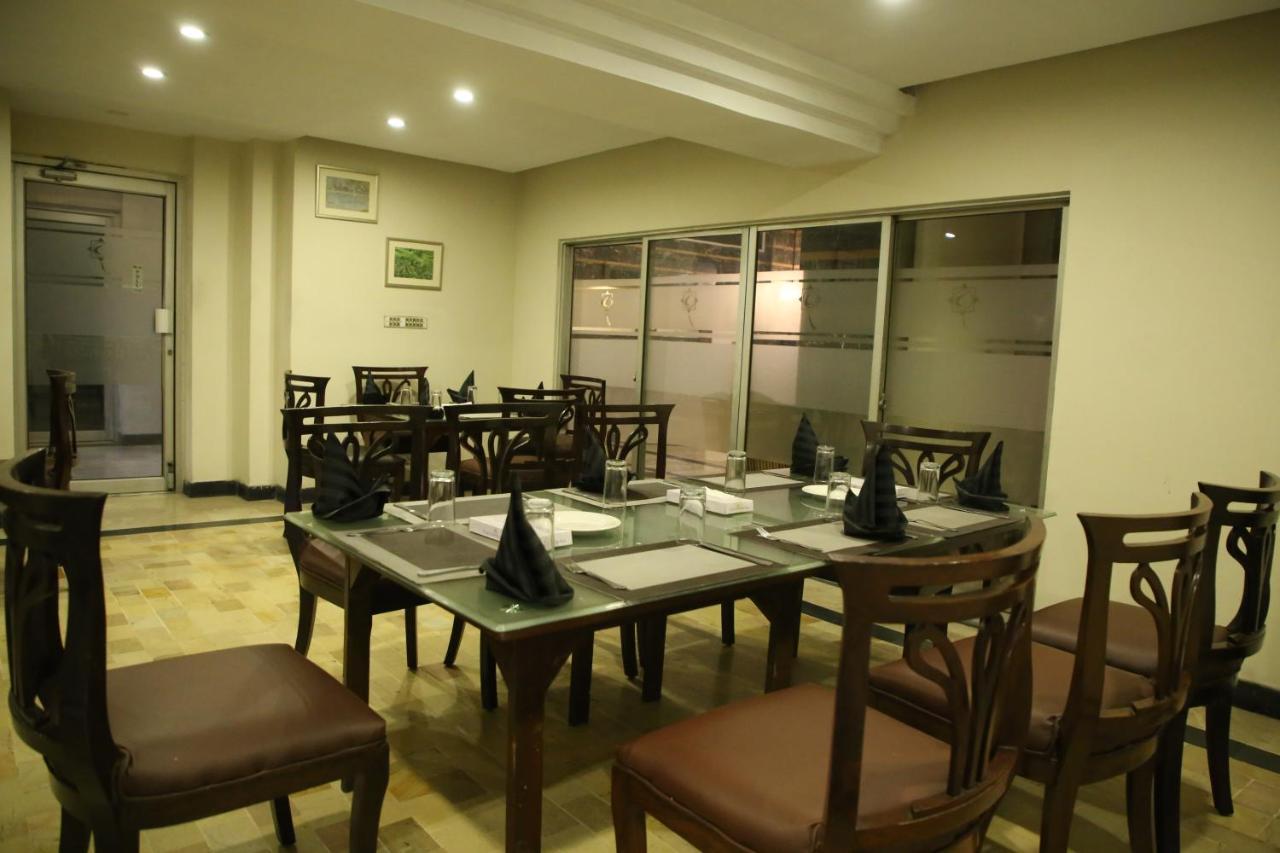 Carlton Tower Hotel Lahore Exterior photo