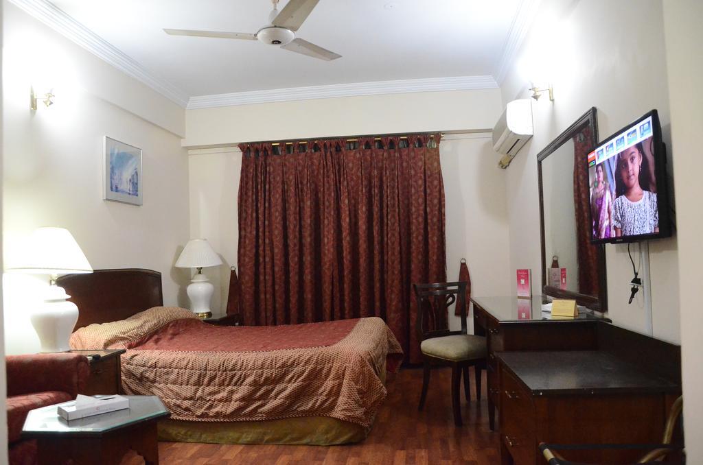 Carlton Tower Hotel Lahore Exterior photo
