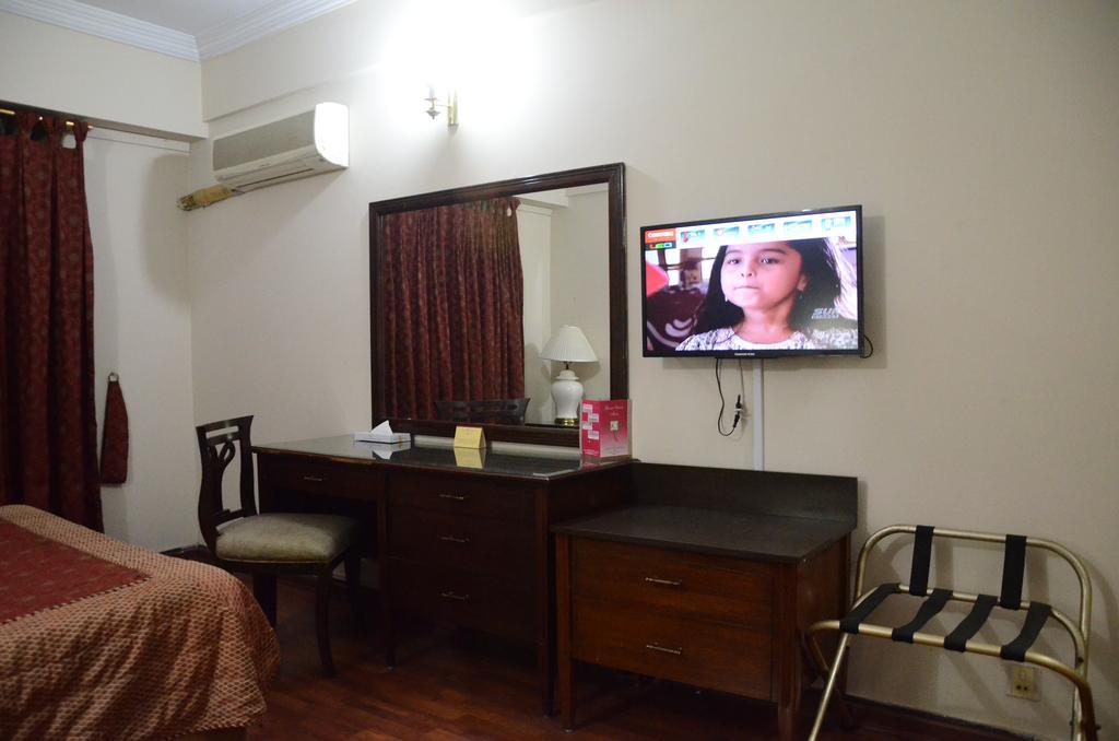Carlton Tower Hotel Lahore Exterior photo